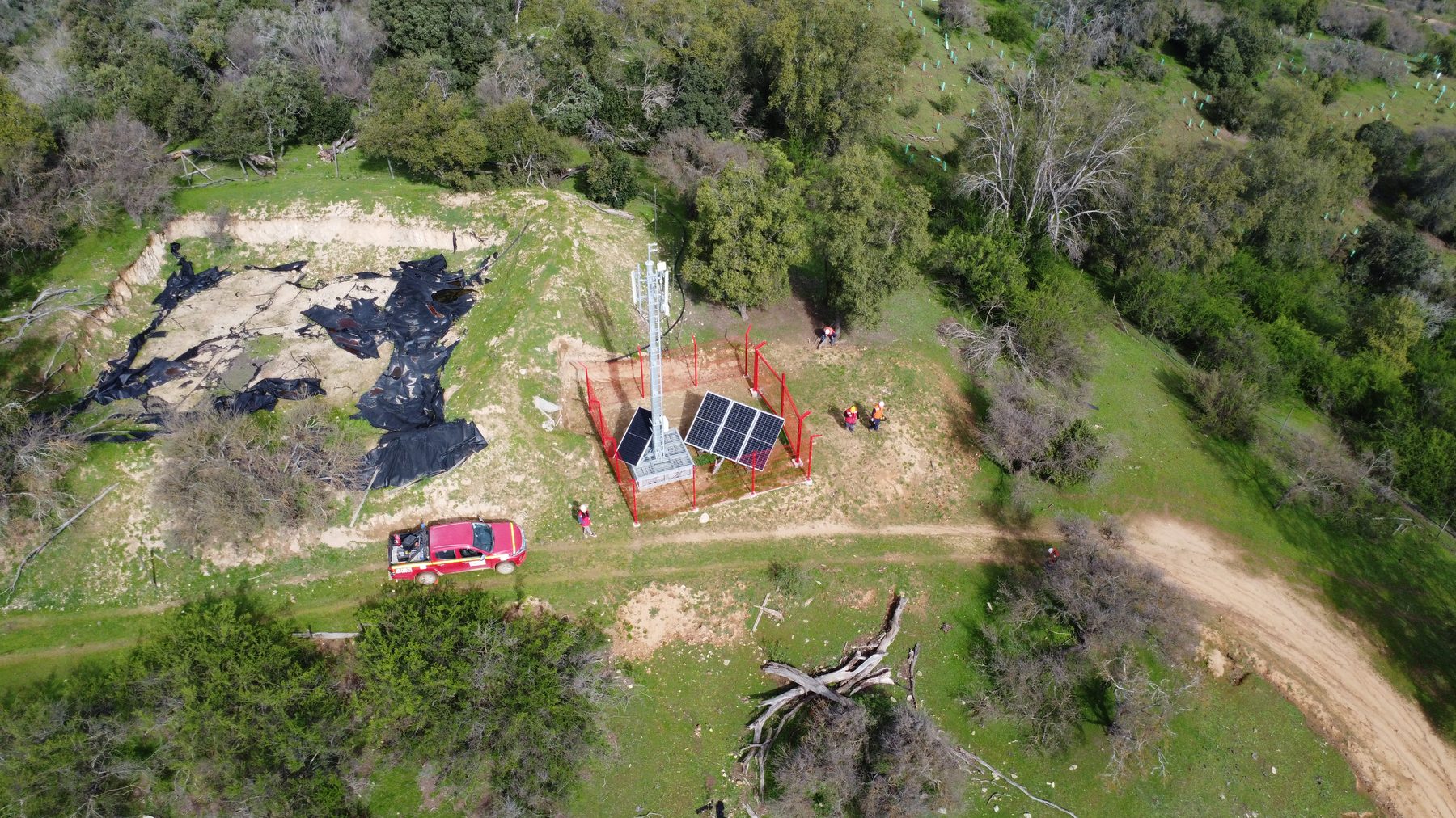Vista aérea del arreglo fotovoltaico instalado